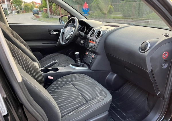 Nissan Qashqai+2 cena 29900 przebieg: 215000, rok produkcji 2009 z Sandomierz małe 232